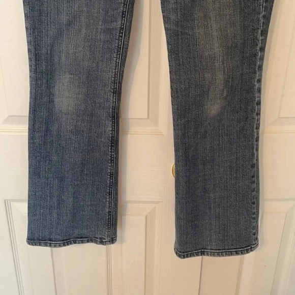 Chico’s Platinum Thalia Jeans 32 x 29 Medium Wash - Picture 3 of 8